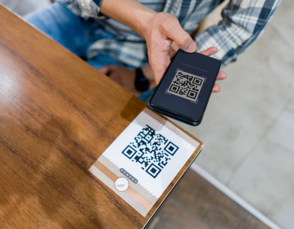 Why Restaurants Should Use QR Code Menus for Contactless Dining